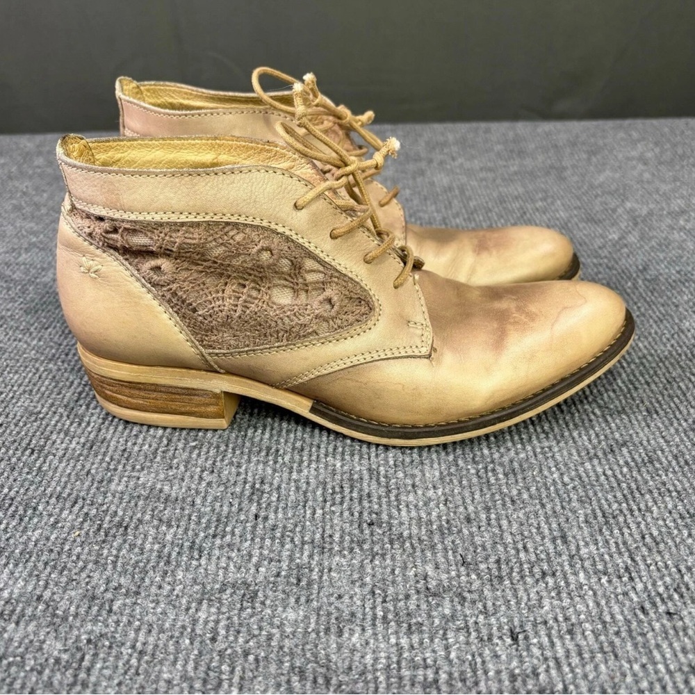Atrai Boots Women 7.5 Crochet Western Ankle Lace Up Cowgirl Chore Low Top Tan